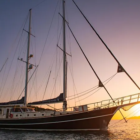 Aegean Pearl بوتيل