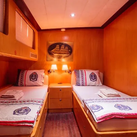 Aegean Pearl بوتيل